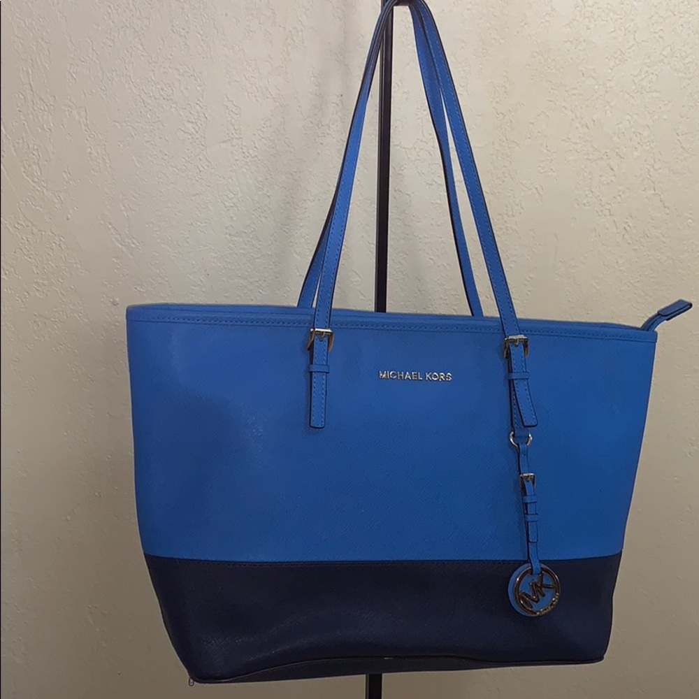 Michael khors purse